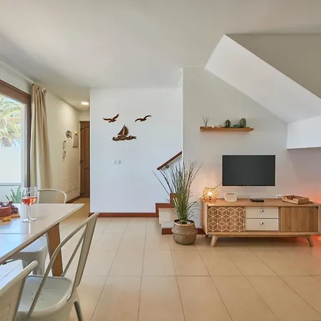 Apartment Calero Surfin - Shared Pool, 10 Minutes Walking To Harbour Puerto Calero