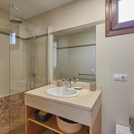 Calero Surfin - Shared Pool, 10 Minutes Walking To Harbour Apartment Puerto Calero