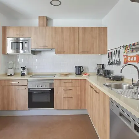 Calero Surfin - Shared Pool, 10 Minutes Walking To Harbour Apartment