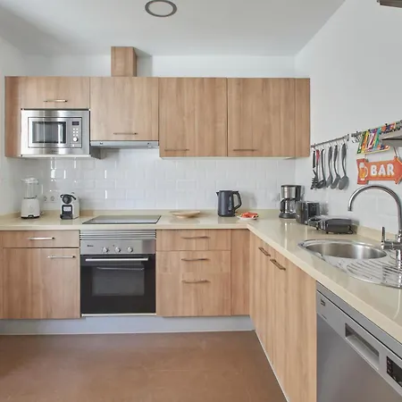 Apartment Calero Surfin - Shared Pool, 10 Minutes Walking To Harbour *