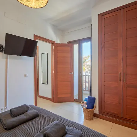 Apartment Calero Surfin - Shared Pool, 10 Minutes Walking To Harbour Puerto Calero