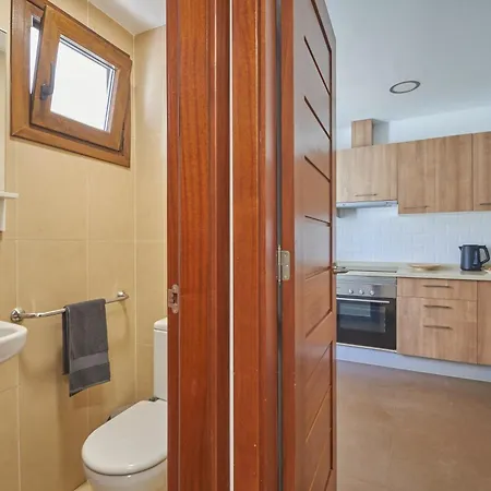 Apartment Calero Surfin - Shared Pool, 10 Minutes Walking To Harbour *